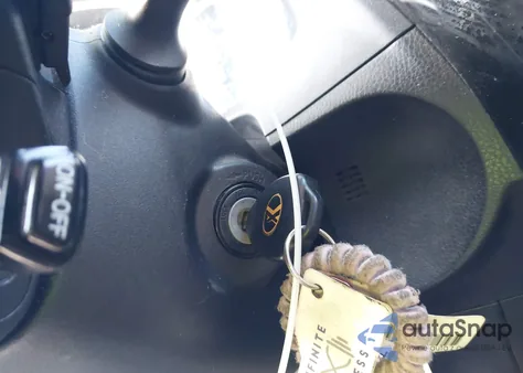 2018 Toyota Corolla Se z USA, uszkodzony, nr VIN 2T1BURHE1JC069885